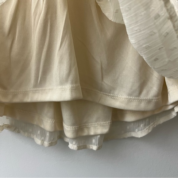 Japna NWT Ivory Peplum Lace Trim V-Neck Blouse - Picture 5 of 8